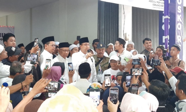 Anies Baswedan Mengunjungi Pondok Pesantren di Lasem Rembang