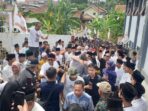 Iwan Bule Mendapat Sambutan Hangat dari Ratusan Warga Saat Pulang ke Kampung Halaman