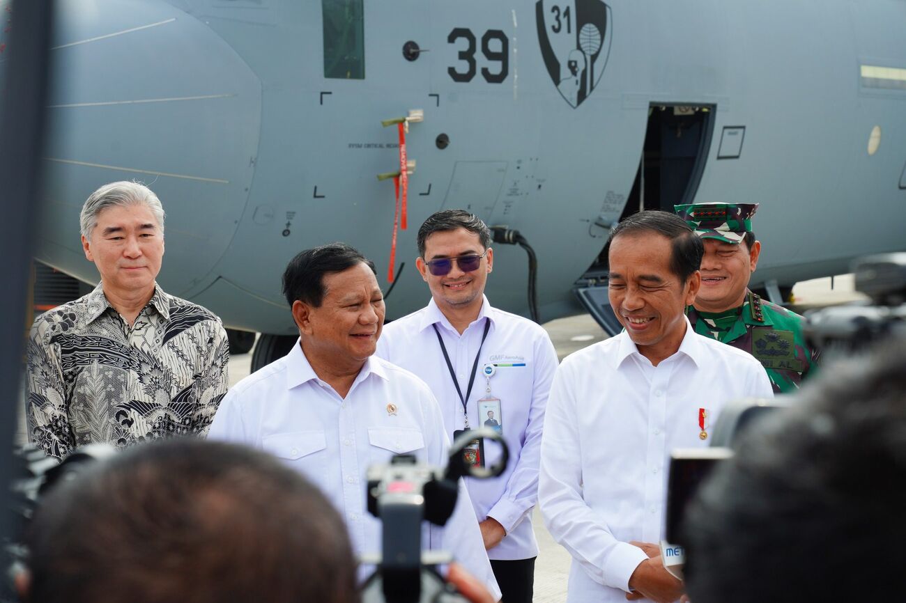 Esai: Prabowo Subianto Mengungkapkan Komitmennya untuk Melanjutkan Kebijakan Presiden Joko Widodo