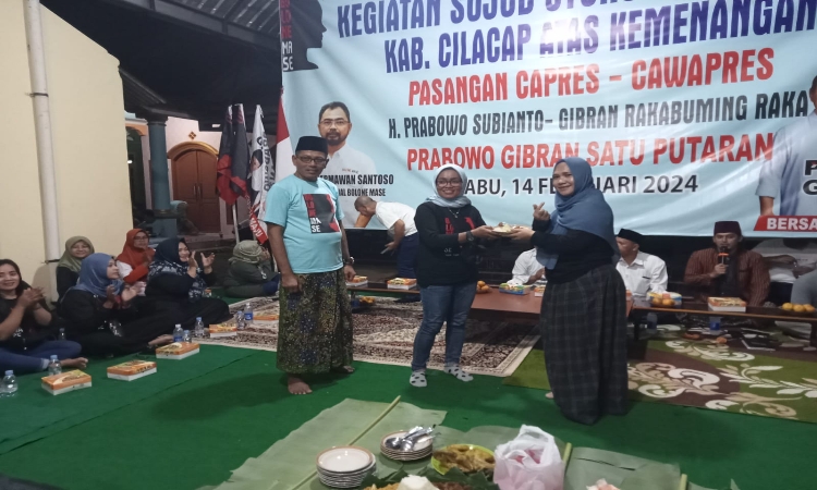 Relawan Bolone Mase Cilacap Timur Menggelar Syukuran Kemenangan Prabowo – Gibran Berdasarkan Hasil Hitung Cepat