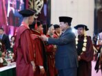 Prabowo Subianto Menghadiri Wisuda UKRI dan Mendorong Anak-anak Muda untuk Menjadi Pemimpin yang Peduli terhadap Rakyat