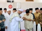 Prabowo Subianto Melakukan Ziarah ke Habib Ali Kwitang dan Meminta Doa agar Pekerjaan Kita Lancar di Masa Depan