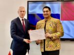 Menpora Dito Bertemu dengan Menpora Rusia, Menyerahkan Surat Titipan dari Prabowo Subianto kepada Putin