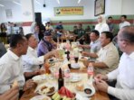 Prabowo Subianto Datang Makan Bakso di Cimahi, Bernyanyi Bareng dan Disambut Meriah oleh Warga