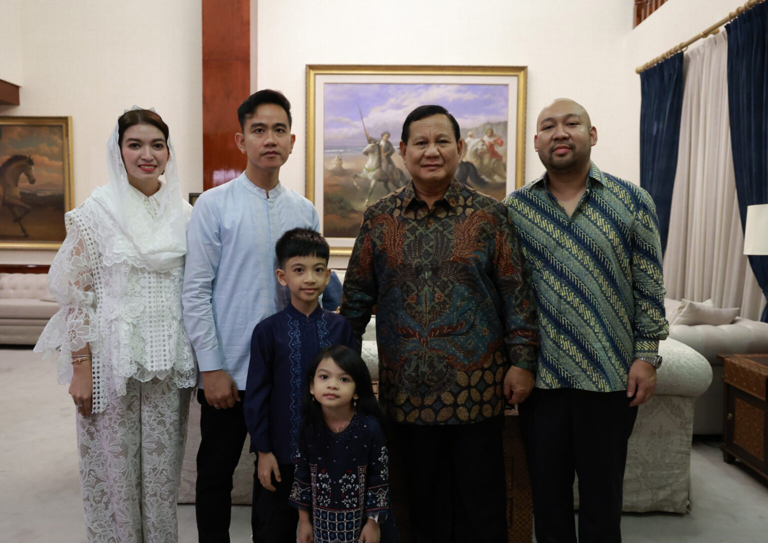 Halal Bihalal Hosted by Prabowo Subianto with Gibran and Relatives in Kertanegara for Eid al-Fitr 1445 H