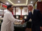 After Sending a Letter of Congratulations, Apple’s CEO Tim Cook Visits President-Elect Prabowo Subianto