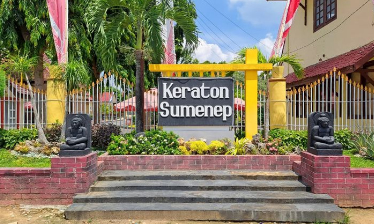 Menyusuri Jejak Sejarah di Museum Keraton Sumenep