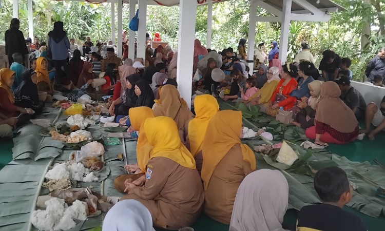 Peringatan Satu Suro di Desa Tritih Lor Cilacap Diperingati dengan Pagelaran Budaya dan Tasyakuran