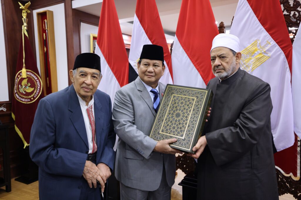 Grand Imam of Al Azhar Offers Prayers for Prabowo Subianto’s Success as Leader of Indonesia