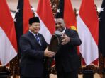 Tender Moments as Prabowo Subianto Says Goodbye to Prime Minister of Papua New Guinea After Visit to Ministry of Defense