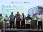 PT Karya Bintang Mandiri memberikan CSR Perlindungan Jamsostek kepada ratusan pekerja.