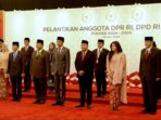 Prabowo Subianto dan Jokowi bersama-sama Naik Mobil Kepresidenan RI 1 menuju Pelantikan DPR Terpilih