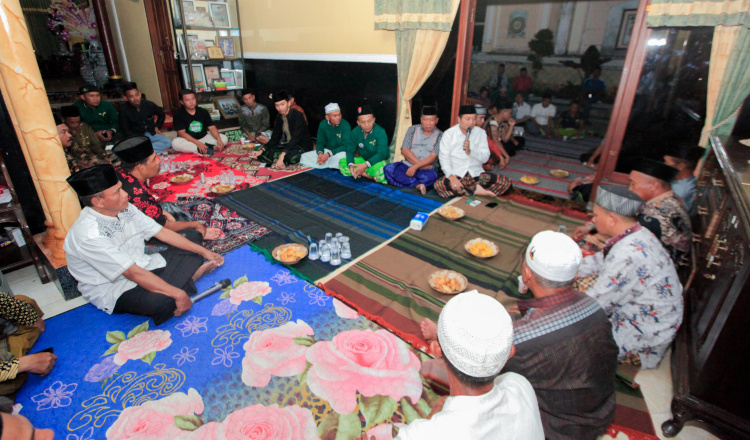 Pemimpin Tradisional Alasmalang Percaya Gus Makki Mampu Memimpin Banyuwangi dengan Menghormati Nilai Adat